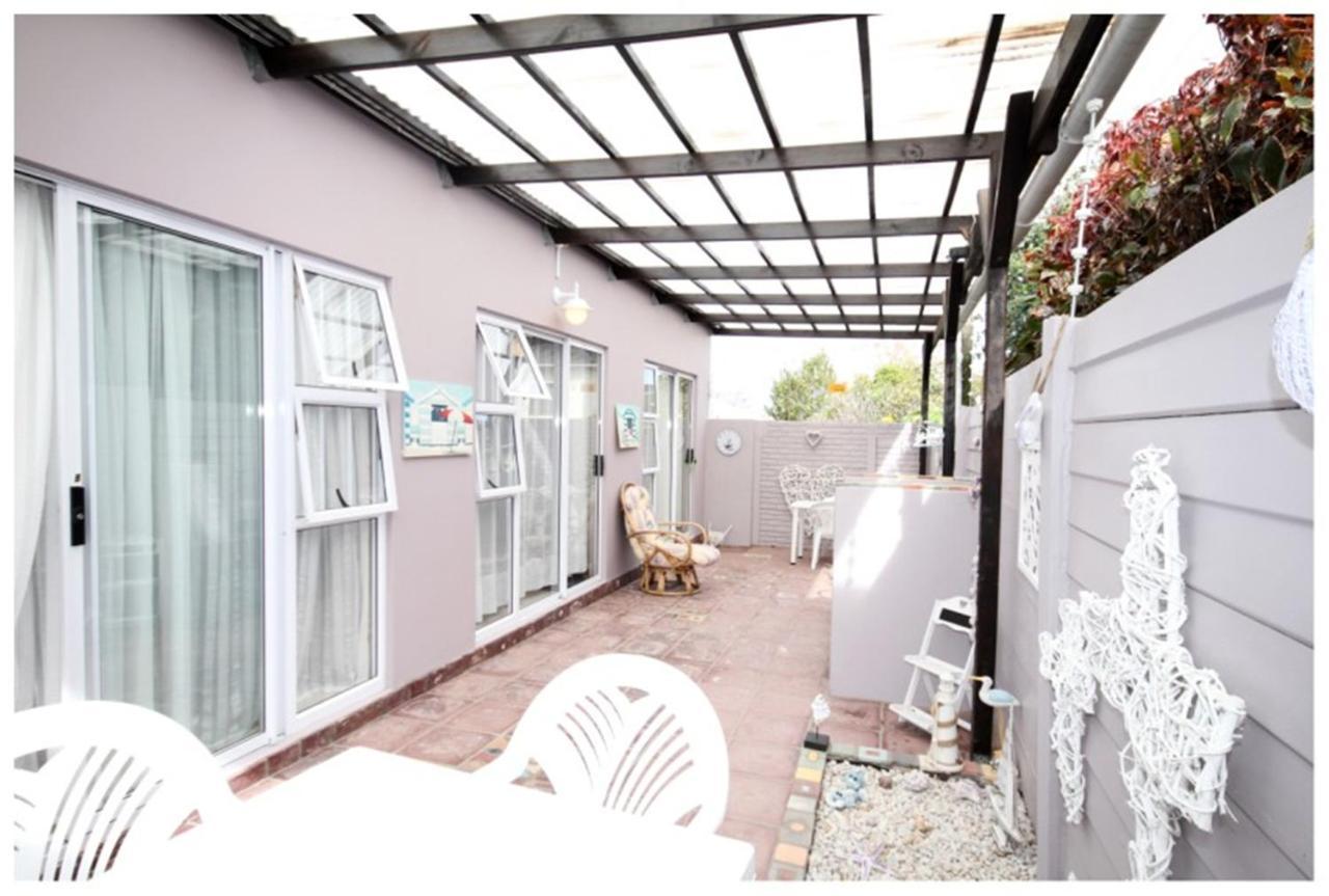 Nahoon Bed & Breakfast East London Zimmer foto